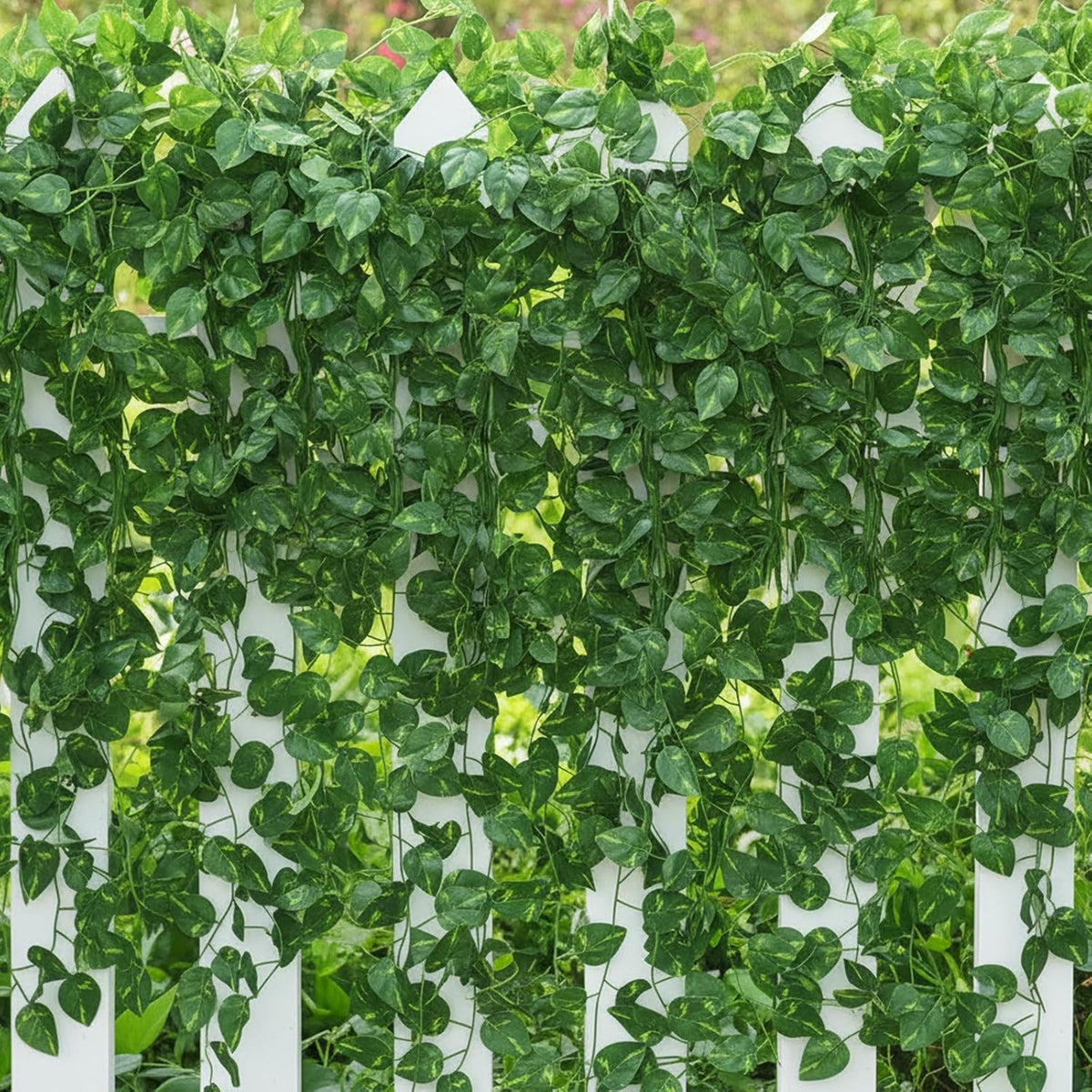 Emerald Garden 24-Piece 168ft Ivy Garland