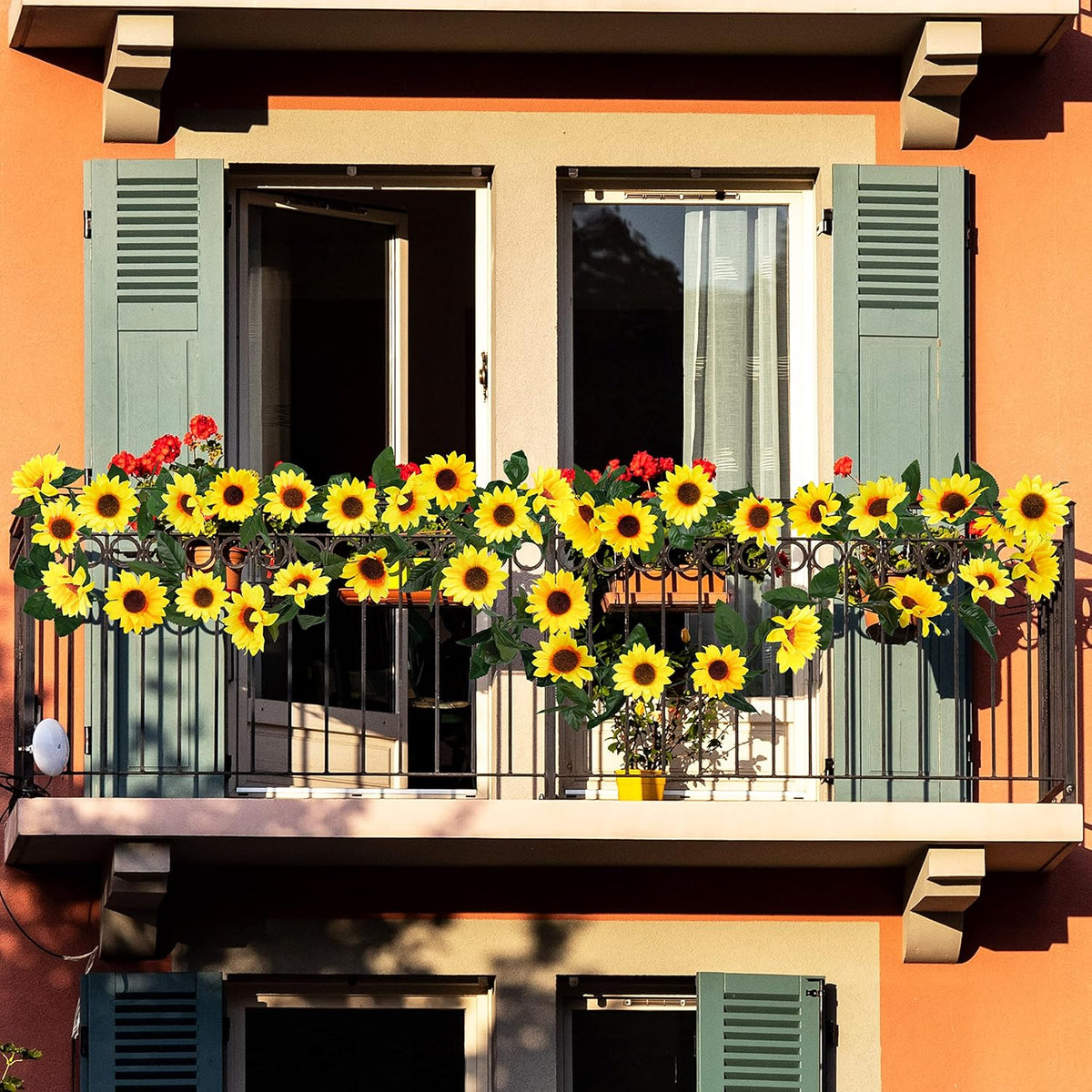 Golden Meadow  4-piece 26ft Sunflower Garland